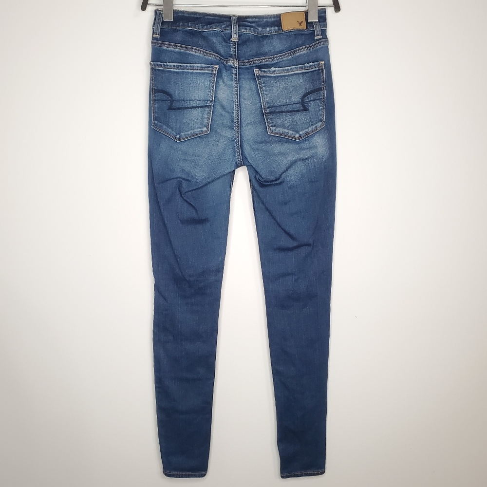 17) AMERICAN EAGLE OUTFITTERS Hi-Rise Jegging Distressed Wash Jeans Sz. 6 Long - Picture 4 of 5